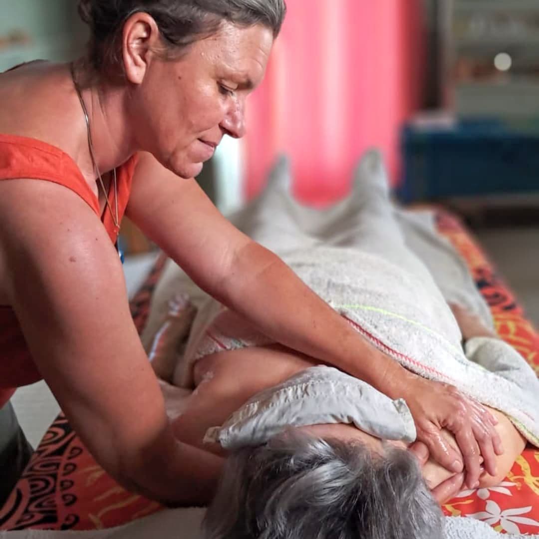 Séance de massage crânien au cabinet Isayia